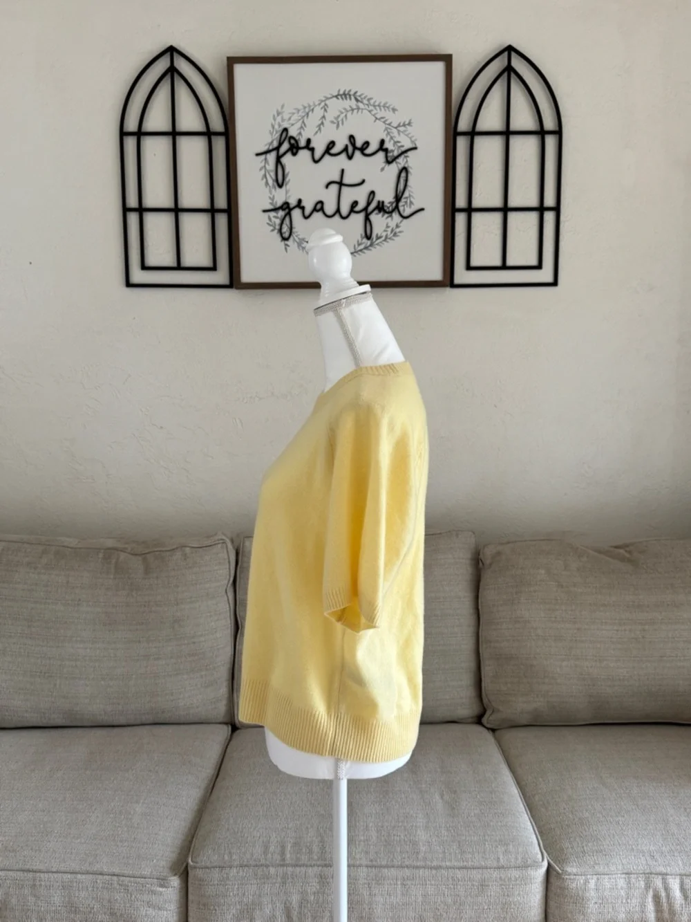 Abercrombie & Fitch Butter Yellow 100% Cashmere Crewneck Sweater Tee Size L